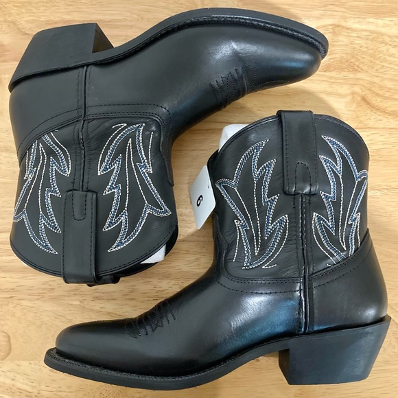 Women’s Short Cowboy Boots Black Leather Boots NWOB Size 6 Soto Janis - Picture 13 of 15